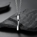 Men’s Spiral Rectangle Pendant Necklace - 图片 3